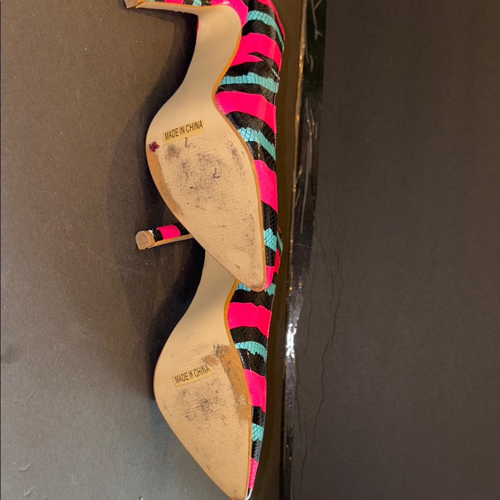 Colorful Women's Heels - Picture 5 of 5